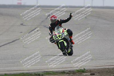 media/Nov-29-2025-TrackDaz (Sat) [[10ae2d9bce]]/B Group/Session 3 (Outside Grapevine)/